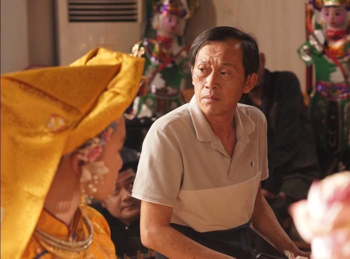 NSƯT Hoài Linh với vai diễn trong Người Được Chọn.