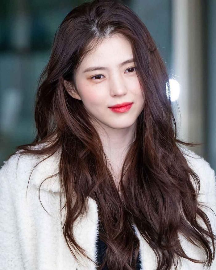 Han So Hee trong vai Sun Woo, nhà sáng lập trẻ của một thương hiệu thời trang. 