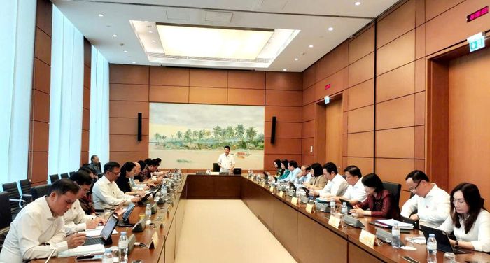 Đoàn đại biểu Quốc hội Thành phố Hải Phòng tại phiên thảo luận tổ sáng 4/8