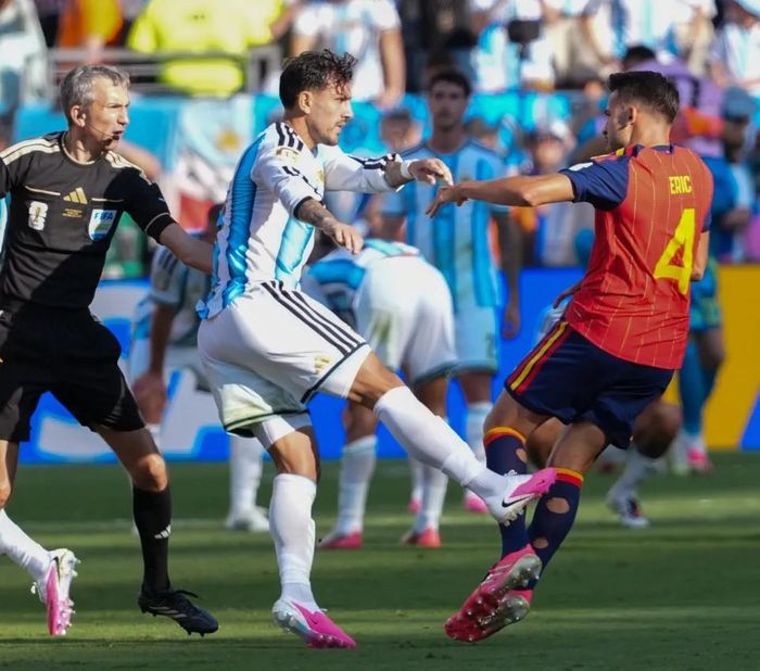 Cầu thủ này đã tấn công các cầu thủ Tây Ban Nha sau khi thua trận chung kết World Cup. Ảnh: Shutterstock Editorial