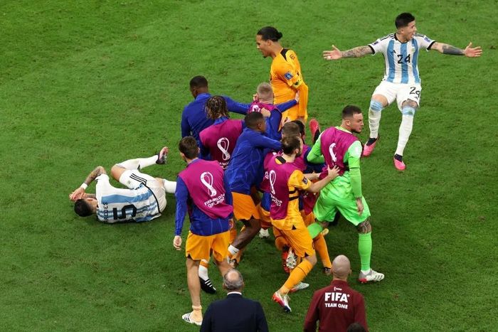 Paredes cũng dính líu đến một vụ xô xát khác trong thời gian diễn ra World Cup 2022 tại Qatar, giải đấu mà Argentina giành chiến thắng. Nguồn: Getty