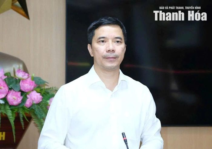 Phó Bí thư Thường trực Tỉnh ủy Nguyễn Hồng Phong phát biểu tại buổi làm việc.