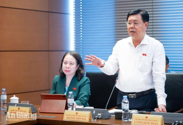 Bộ trưởng Bộ Nội vụ Nguyễn Tiến Hải phát biểu.