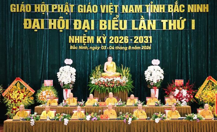  Ban Chứng minh và Đoàn Chủ tịch tại Đại hội. 