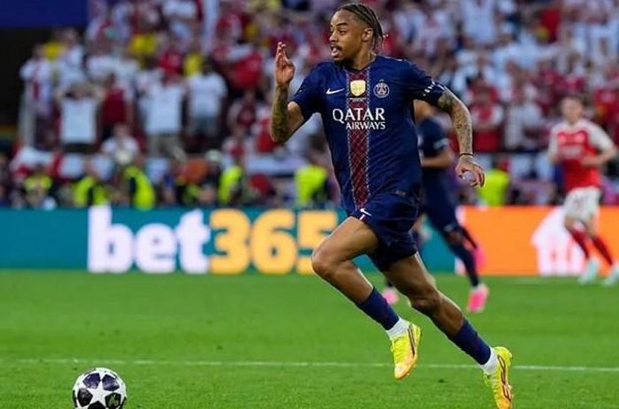 Liverpool cần một bom tấn như Barcola. Ảnh: Getty.