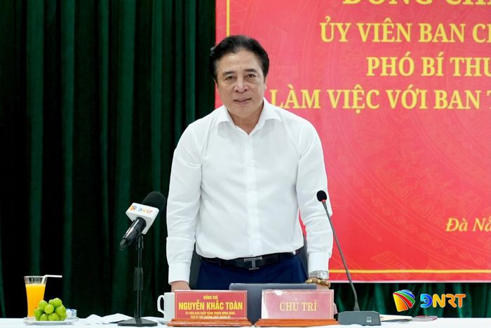 Phó Bí thư Thường trực Thành ủy Nguyễn Khắc Toàn phát biểu tại buổi làm việc. Ảnh: T.CÔNG
