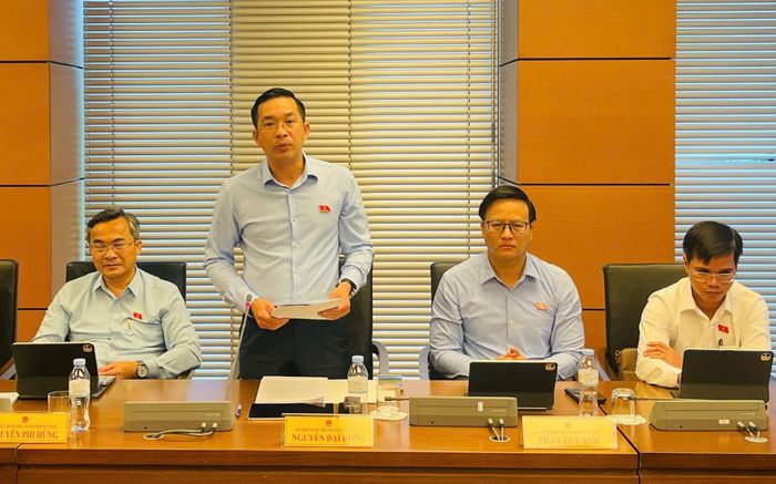 Đại biểu Nguyễn Đại Đồng phát biểu thảo luận tại tổ. Ảnh: Quốc hội