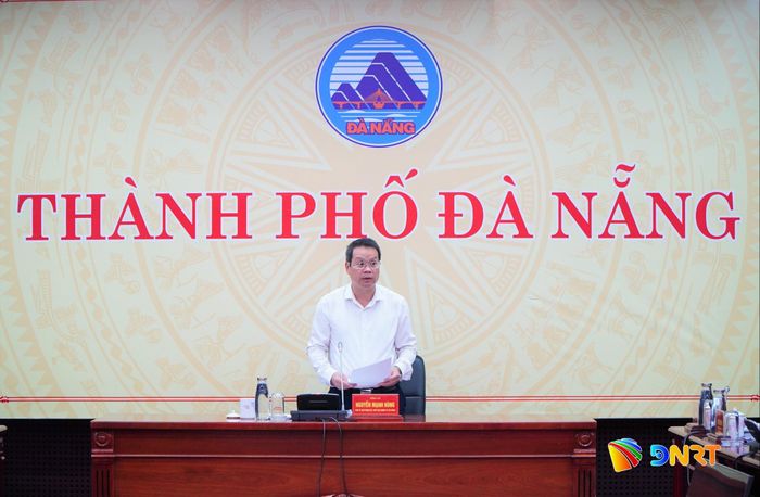 Bí thư Đảng ủy, Chủ tịch UBND thành phố Nguyễn Mạnh Hùng phát biểu tại hội nghị. Ảnh: VINH ANH