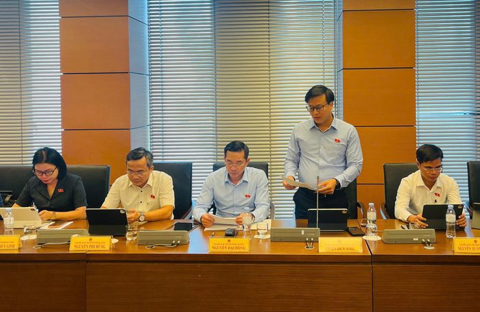 Đại biểu Phan Duy Anh thảo luận về Luật sửa đổi, bổ sung một số điều của Luật Trách nhiệm bồi thường của Nhà nước. Ảnh: Quốc hội