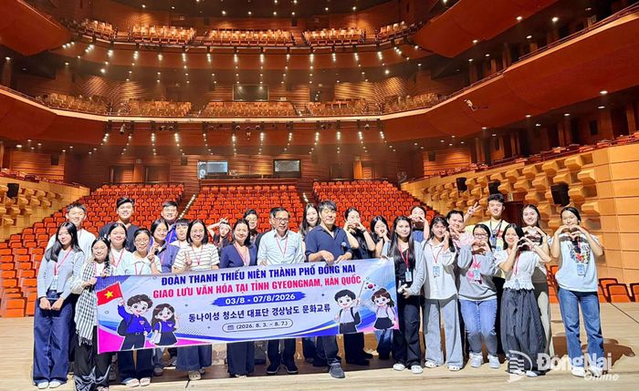 Đoàn công tác thành phố Đồng Nai sang giao lưu văn hóa tại tỉnh Gyeongnam, Hàn Quốc. Ảnh: Thanh Phương