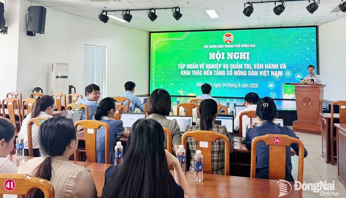 Các đại biểu tham gia tập huấn. Ảnh: Tố Tâm