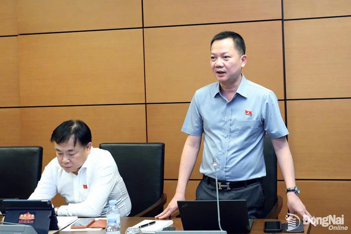 Đại biểu Trịnh Xuân An, Đoàn Đại biểu Quốc hội thành phố Đồng Nai phát biểu thảo luận tại tổ. Ảnh: CTV