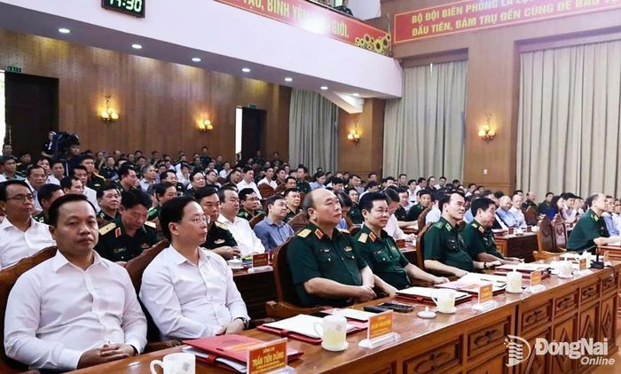 Thủ trưởng Bộ Quốc phòng và đại biểu các ban, bộ, ngành và các tỉnh, thành phố có biên giới dự hội nghị. Ảnh: ĐVCC