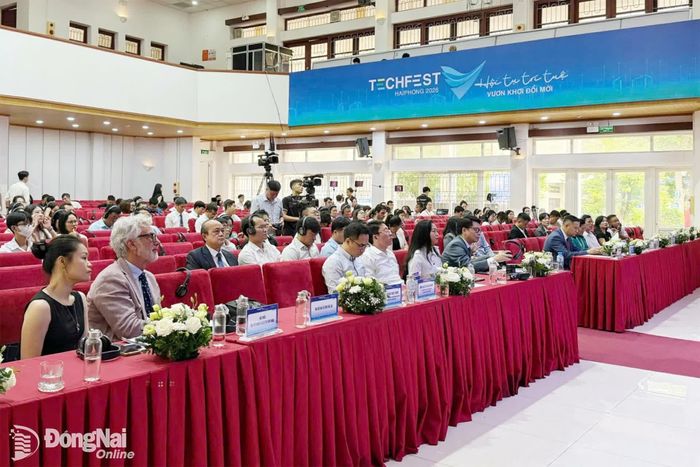 Các đại biểu tham dự hội thảo về đổi mới sáng tạo diễn ra trong khuôn khổ sự kiện Techfest Hai Phong 2026. Ảnh: CTV