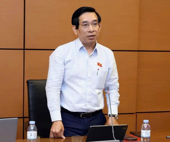  ĐB Nguyễn Văn Cảnh đề nghị bổ sung các chuyên đề phổ biến, giáo dục pháp luật theo lĩnh vực. Ảnh: Đoàn ĐBQH tỉnh Gia Lai 