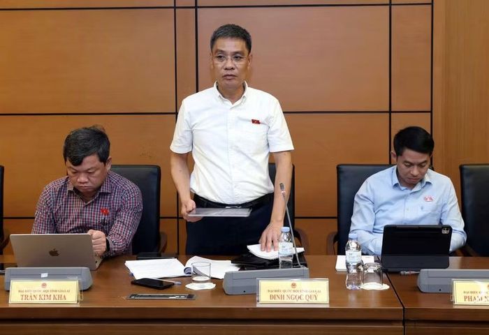  Theo ĐB Đinh Ngọc Quý, tại nhiều địa phương, đặc biệt là cấp xã, kinh phí dành cho công tác phổ biến, giáo dục pháp luật hầu như chưa được bố trí hoặc bố trí rất hạn chế. Ảnh: Đoàn ĐBQH tỉnh Gia Lai 