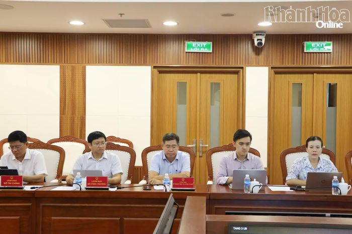 Các đại biểu tham dự hội nghị tại điểm cầu tỉnh Khánh Hòa.
