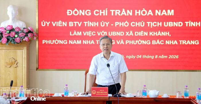 Đồng chí Trần Hòa Nam phát biểu kết luận buổi làm việc.