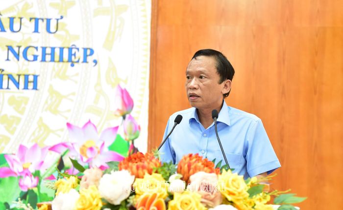 Đồng chí Ngô Xuân Hùng – Giám đốc Sở NN&amp;MT phát biểu tại hội nghị.