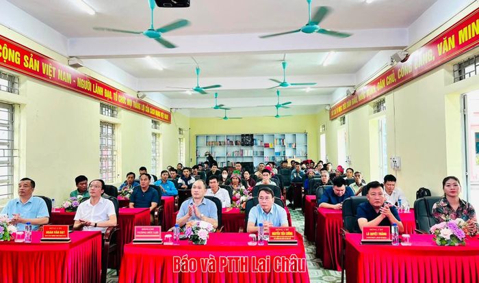 Quang cảnh hội nghị.