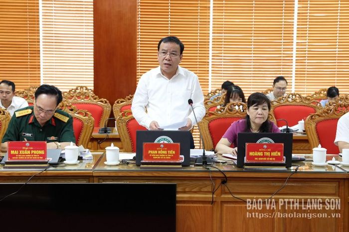 Lãnh đạo Sở Tài chính phát biểu tại phiên họp
