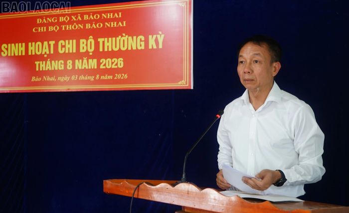 Đồng chí Vũ Quỳnh Khánh - Ủy viên Ban Thường vụ Tỉnh ủy, Phó Chủ tịch Thường trực HĐND tỉnh phát biểu chỉ đạo tại buổi sinh hoạt.
