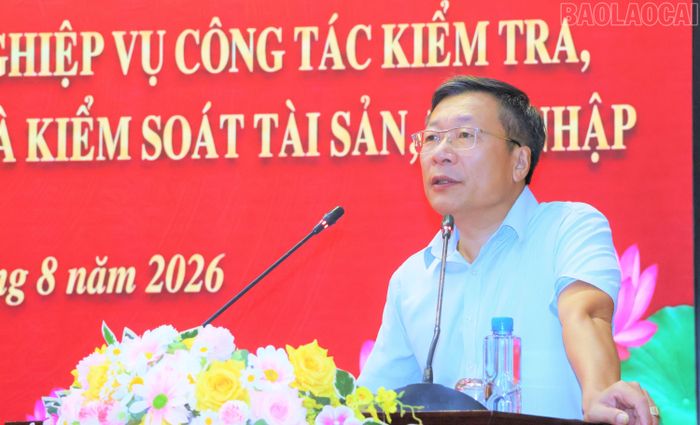 Đồng chí Trần Thanh Tùng - Phó Chủ nhiệm Ủy ban Kiểm tra Tỉnh ủy phát biểu chỉ đạo tại hội nghị.