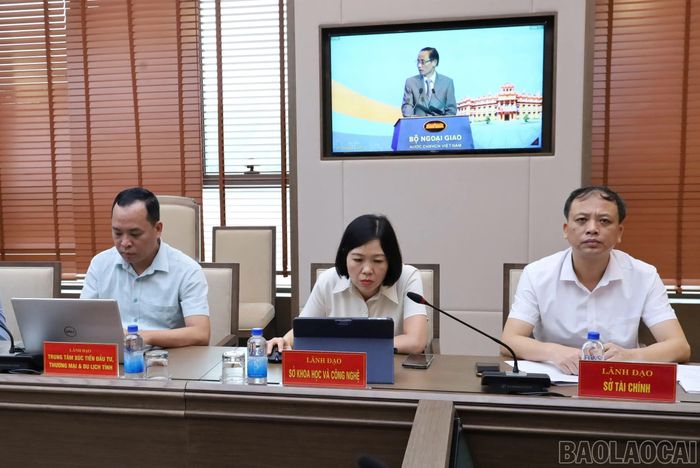 Các đại biểu dự phiên họp tại điểm cầu Lào Cai.