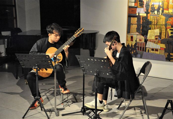 2 nghệ sĩ trẻ Việt Nam và Thái Lan cùng song tấu