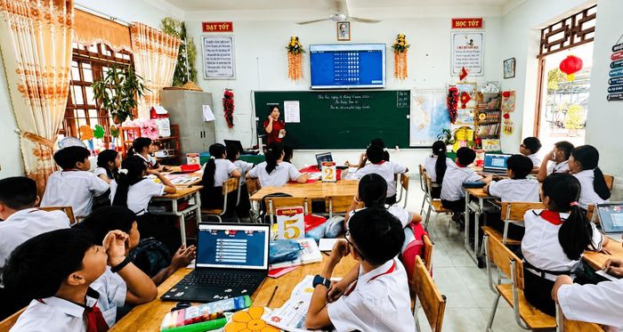 Trường Tiểu học Lạc Tánh 1 triển khai thí điểm giáo dục AI