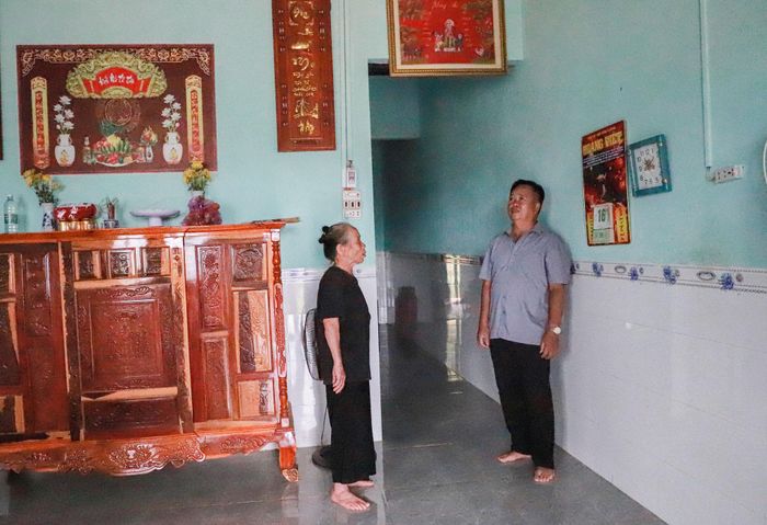 Niềm vui lớn nhất của ông Tuấn là chứng kiến cuộc sống của hộ nghèo, hộ khó khăn được thay đổi, người dân ngày càng khấm khá