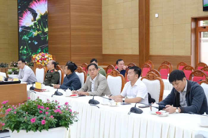 Đại diện lãnh đạo các cơ quan, đơn vị tỉnh Lâm Đồng tham dự hội nghị