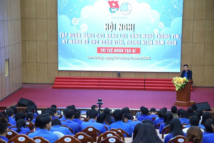 Quang cảnh diễn ra hội nghị