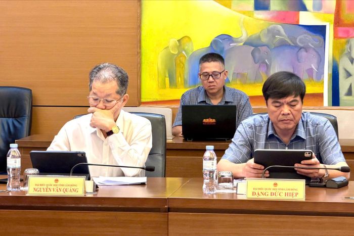 Các đại biểu tham dự Phiên thảo luận