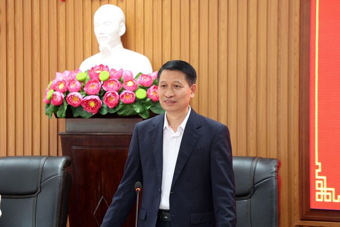 Đồng chí Bùi Huy Thành, Ủy viên Ban Thường vụ Tỉnh ủy, Trưởng Ban Tuyên giáo và Dân vận Tỉnh ủy Lâm Đồng kết luận hội nghị