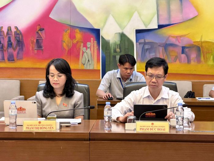 Các đại biểu tham dự phiên thảo luận