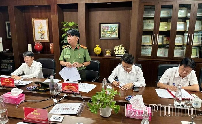 Lãnh đạo Công an tỉnh phát biểu tại buổi làm việc.