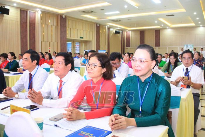 Các đại biểu dự đại hội.