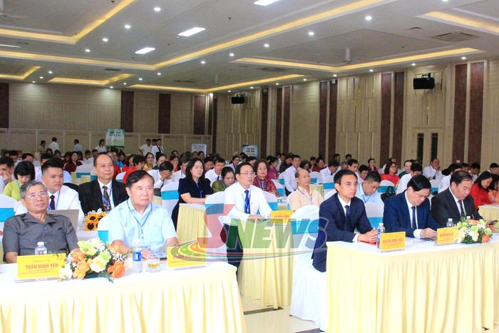Các đại biểu dự đại hội.
