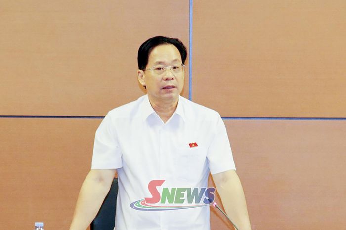 Đại biểu Hoàng Văn Nghiệm phát biểu