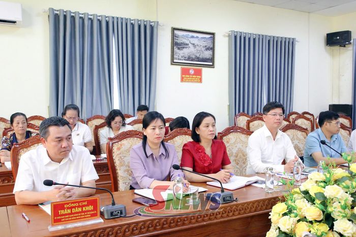 Các đại biểu dự hội nghị.