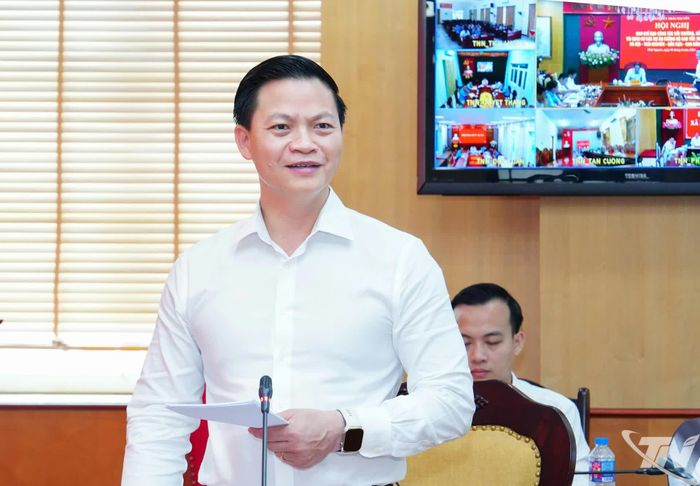 Đồng chí Chủ tịch UBND tỉnh Vương Quốc Tuấn phát biểu tại Hội nghị.