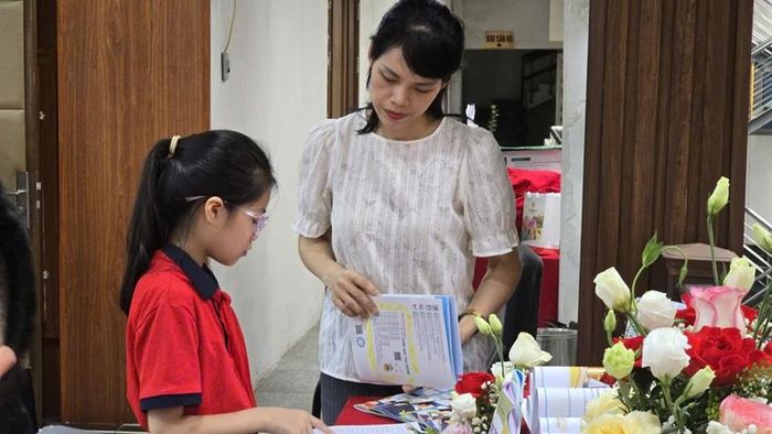 Nhiều địa phương đang triển khai chính sách miễn phí hoặc hỗ trợ sách giáo khoa - Ảnh: VGP/Thu Trang