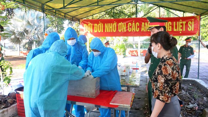 Tỉnh Cà Mau đặt mục tiêu trong năm 2026 sẽ hoàn thành lấy mẫu toàn bộ 3.382 phần mộ liệt sĩ chưa xác định thông tin tại 11 nghĩa trang liệt sĩ trên địa bàn, phục vụ hiệu quả cho công tác giám định ADN, góp phần xoa dịu nỗi đau thương chiến tranh và đáp ứng niềm mong mỏi của thân nhân các gia đình liệt sĩ.
