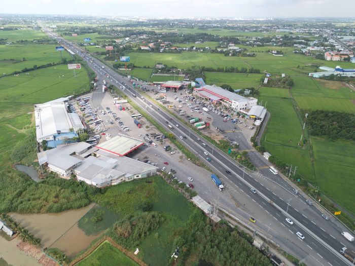 Sau khi đưa vào khai thác, tuyến cao tốc được kỳ vọng góp phần giảm áp lực giao thông cửa ngõ phía Tây TP.HCM và tăng kết nối giao thương với các tỉnh miền Tây