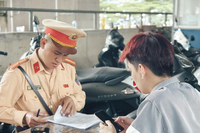 Theo trung tá Mai Xuân Tứ, quá trình làm việc nghe cảnh sát giải thích, nhiều thanh, thiếu niên nhận ra mối nguy hiểm khi điều khiển xe vi phạm giao thông, nhất là các lỗi tiềm ẩn nguy cơ gây tai nạn như chạy xe ngược chiều, đi tốc độ cao...