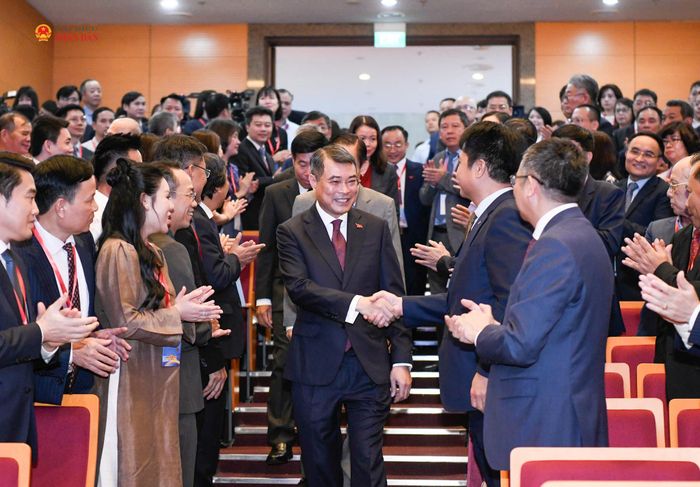 Thủ tướng Lê Minh Hưng đến dự Hội nghị Ngoại giao lần thứ 33