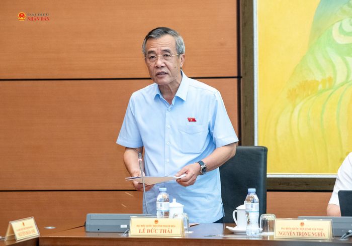 Ủy viên Trung ương Đảng, Bí thư Tỉnh ủy, Trưởng Đoàn ĐBQH tỉnh Thanh Hóa Lê Đức Thái chủ trì thảo luận Tổ 3. Ảnh: Lâm Hiển