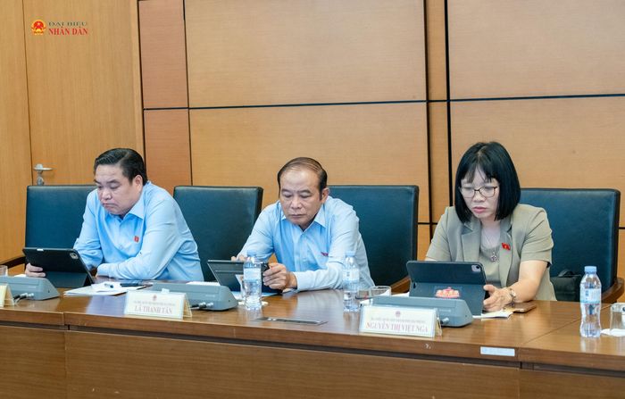 Các ĐBQH TP. Hải Phòng tại phiên thảo luận Tổ 11