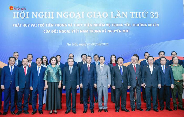 Thủ tướng Lê Minh Hưng và các đại biểu dự phiên toàn thể Hội nghị Ngoại giao lần thứ 33
